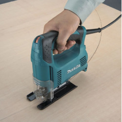 Fierastrau Makita 4327 450 W